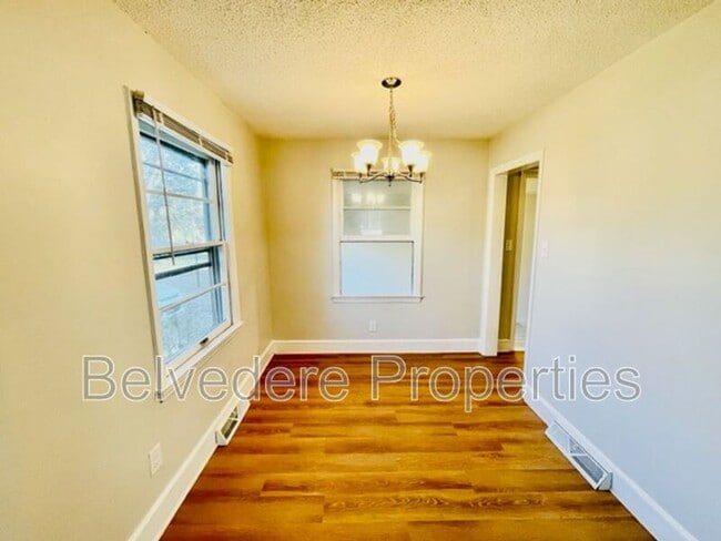 Building Photo - 616 S Holden Rd