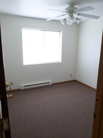 Building Photo - 560 Main Steet