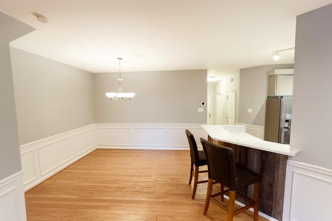 Building Photo - 305 Dresher Woods Dr