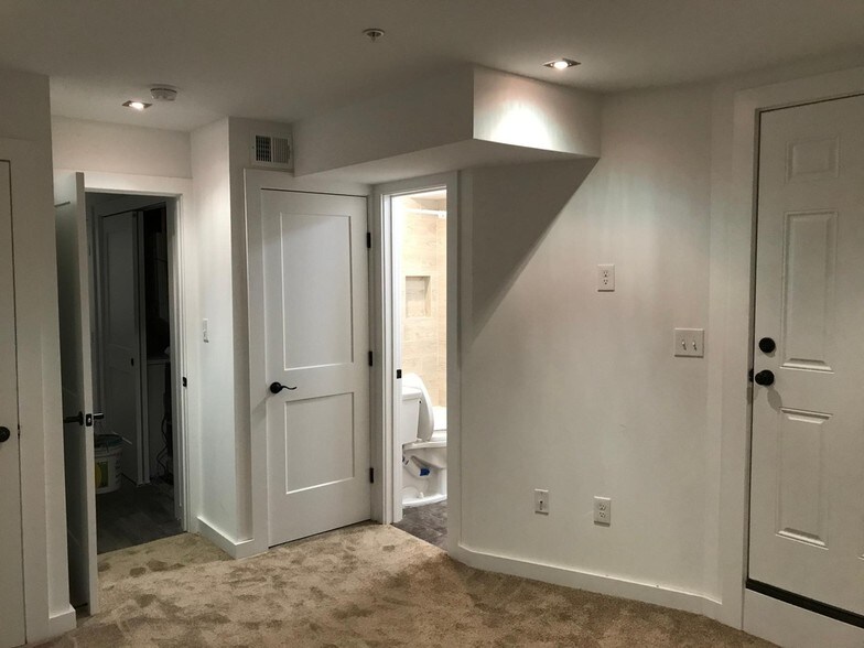 Building Photo - 40 Randolph PL NW