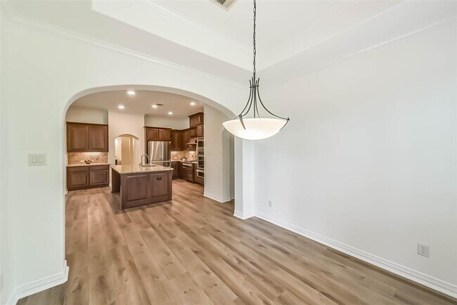 Building Photo - 1202 Maroon Ln