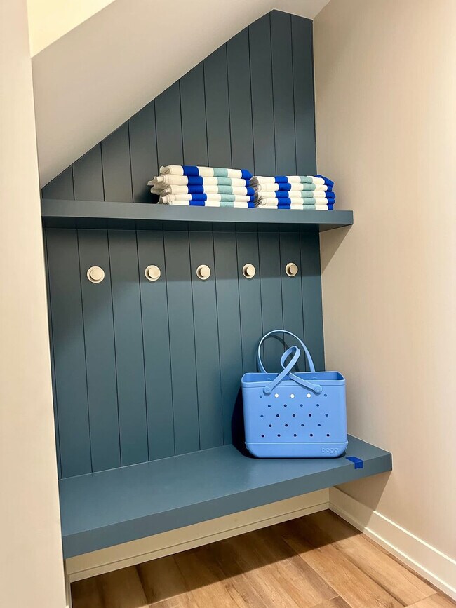 Building Photo - 16023 Goodwin Ave
