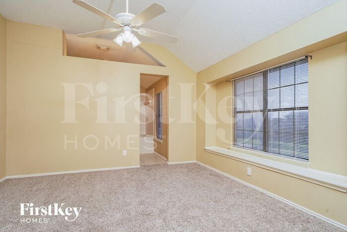 Building Photo - 3934 Cochise Dr