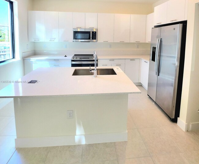 Building Photo - 4293 NW 83rd Path