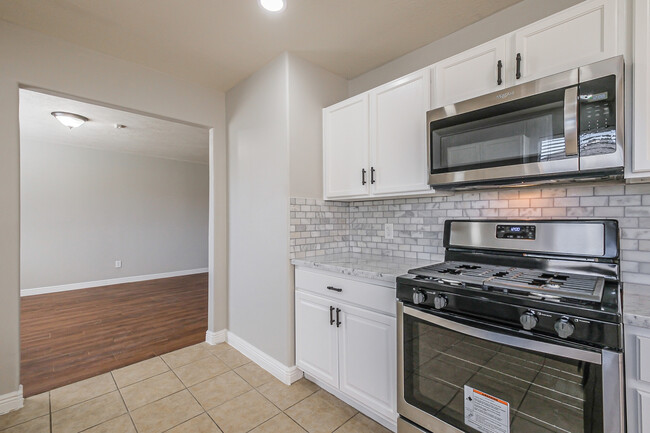 Building Photo - 12402 Greenmesa Dr