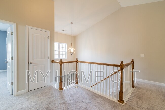 Building Photo - 8513 Loxton Cir