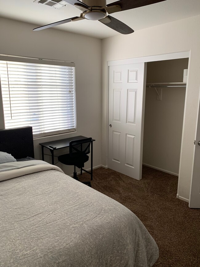 Building Photo - 9160 Promising Ct