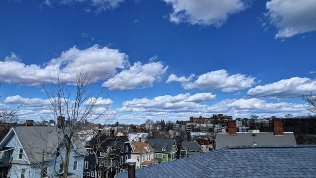 Building Photo - 27 Trull St