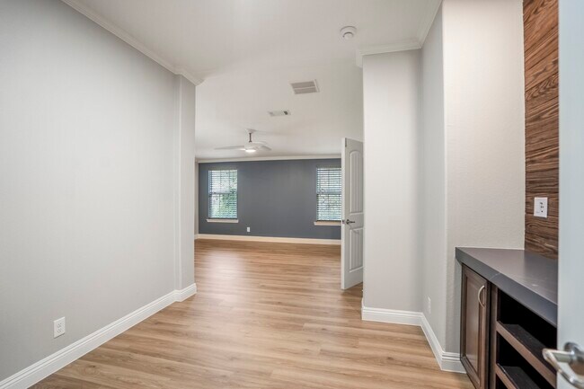 Building Photo - 14505 Alice Rd