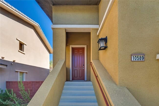 Building Photo - 10589 Acacia Park Pl