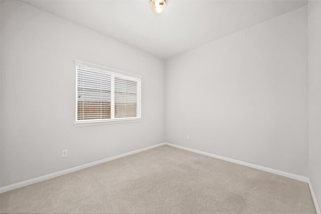 Building Photo - 1701 Cindy Ln