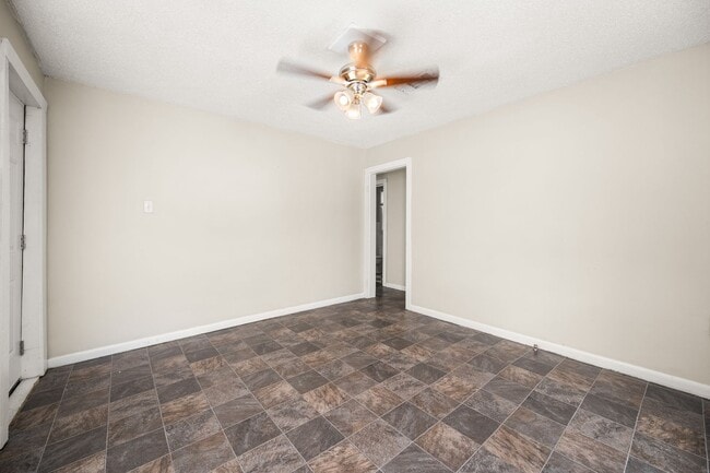 Building Photo - 2404 Orange St