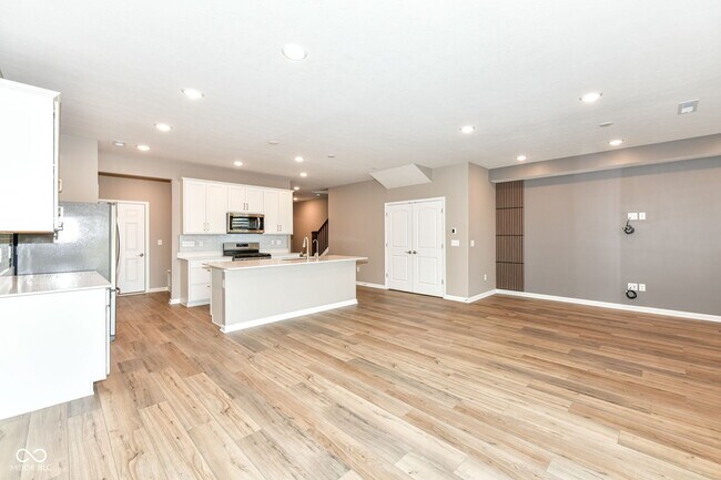 Building Photo - 3279 Haflinger Dr