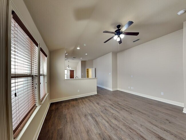 Building Photo - 5860 Burgundy Rose Dr