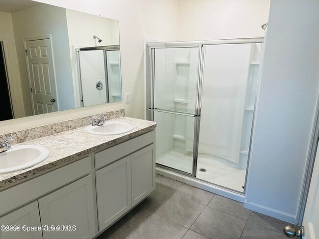 Building Photo - 519 Old Country Rd S E