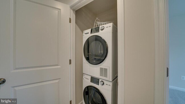 Building Photo - 298 Watercourse Dr