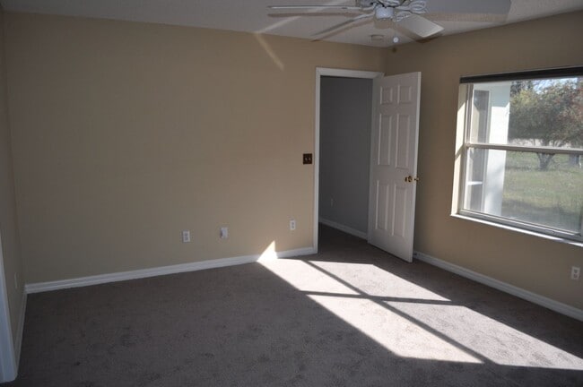 Building Photo - Pine Lakes 3bdrm home on a cul-de-sac!