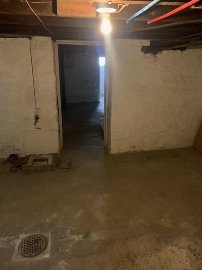 Building Photo - Beautiful 2 bedroom 2 bathroom home in the heart of Bloomfield.