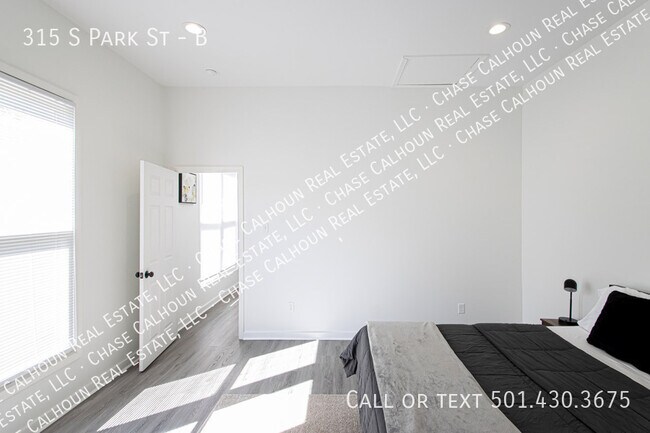 Building Photo - 315 S Park St