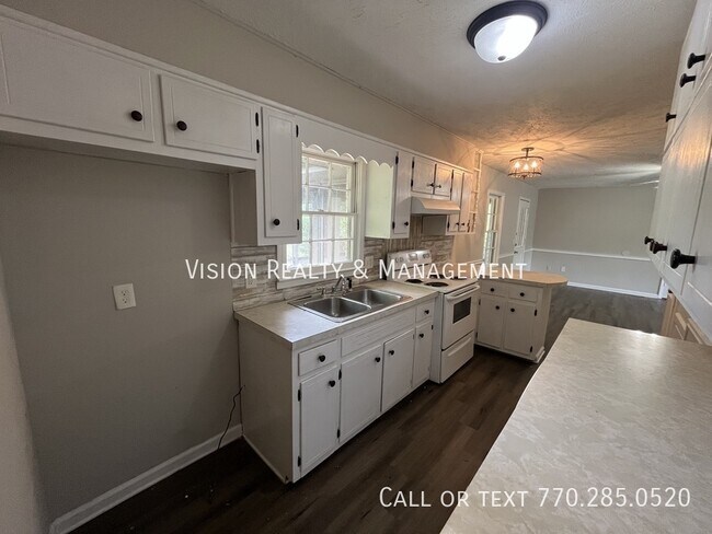 Building Photo - 153 Carroll Cir
