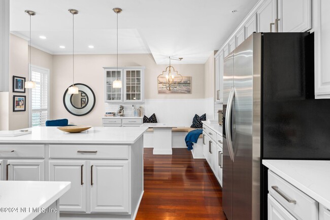 Building Photo - 400 E Bay St