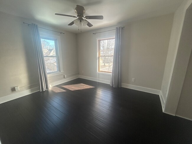 Building Photo - 127 Hyers St