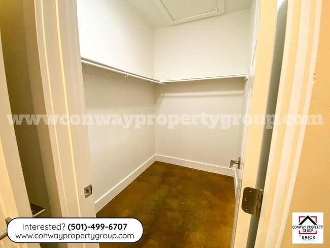 Building Photo - 1615 Bruce St