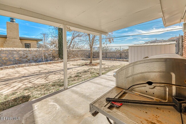 Building Photo - 524 Balboa Rd