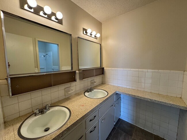 Building Photo - 3-Bedroom House for Rent in Copperas Cove