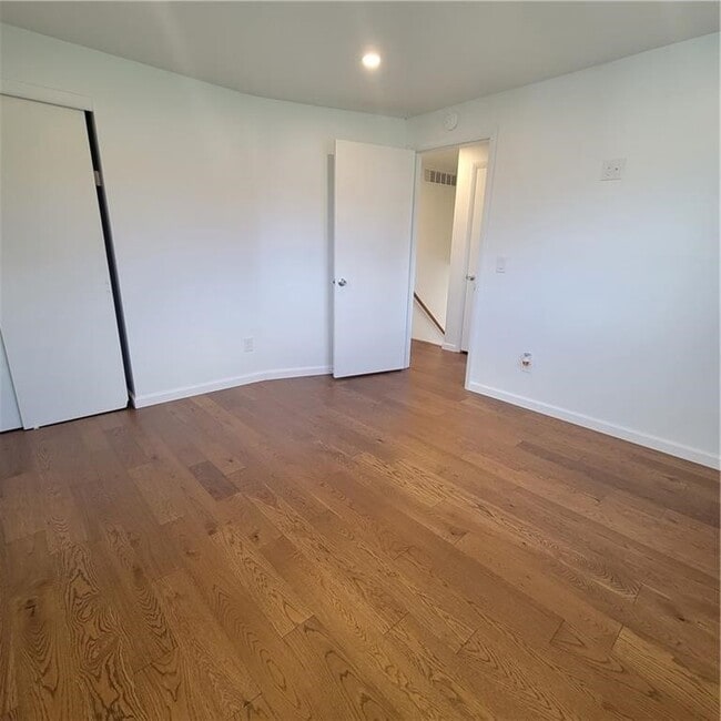 Building Photo - 47 Crimson Bramble Rd