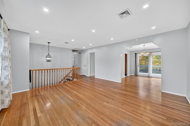 Building Photo - 20 Peter Bush Dr