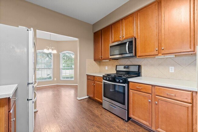 Building Photo - 2402 Lofty Falls Ct