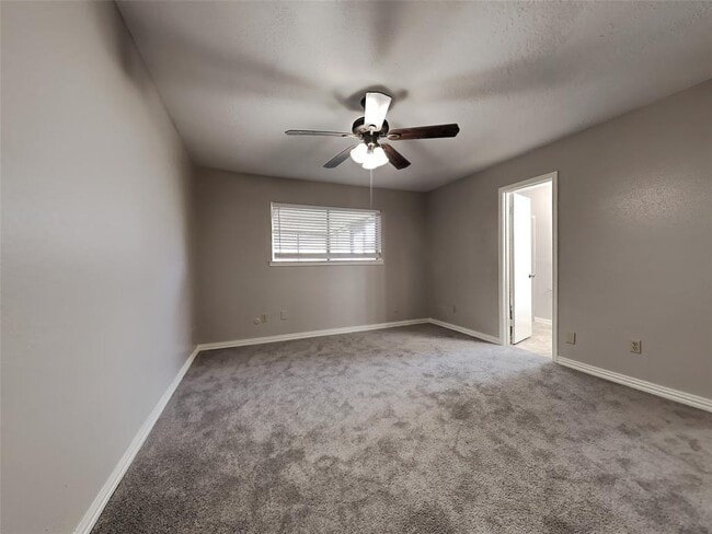 Building Photo - 6639 Maczali Dr