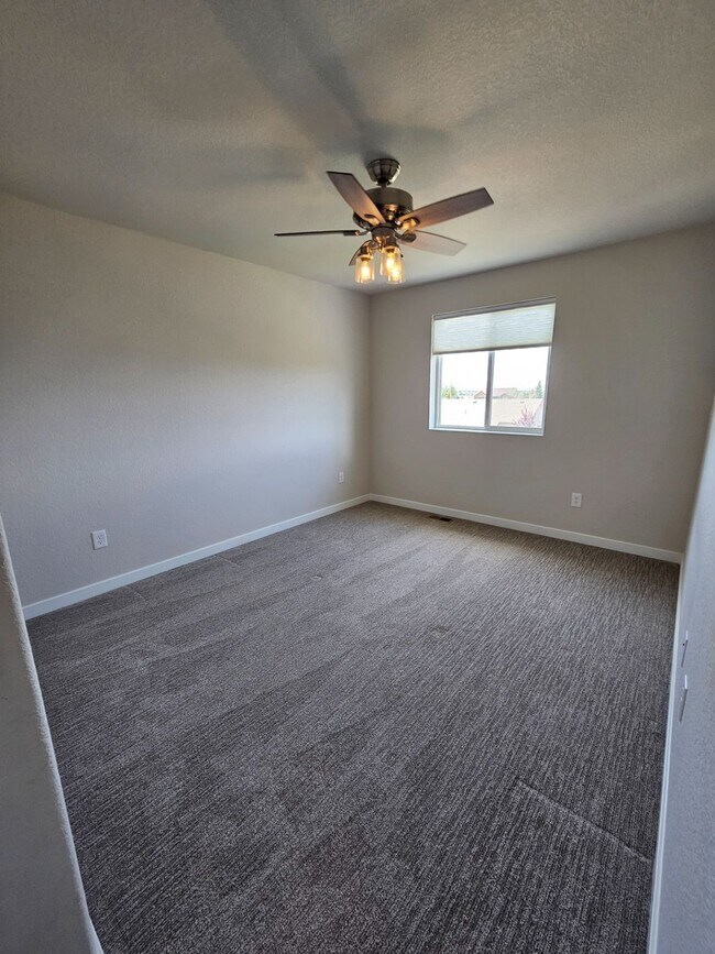 Building Photo - 1853 Clayhouse Dr