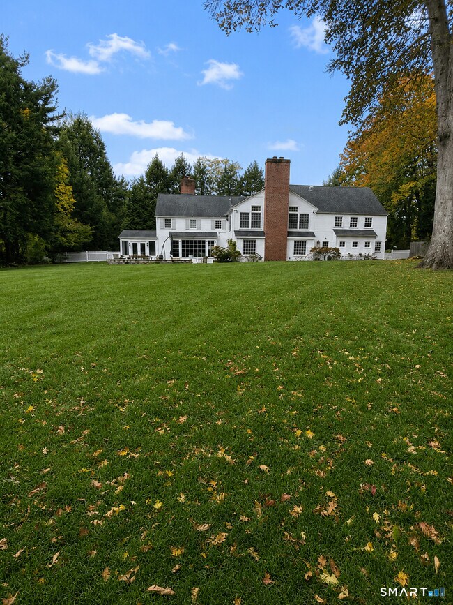 Building Photo - 142 Brookside Rd