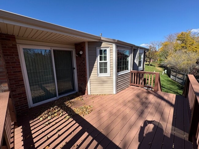 Building Photo - Updated 3BD/2BA with Garden Basement & Low Maintenance Living