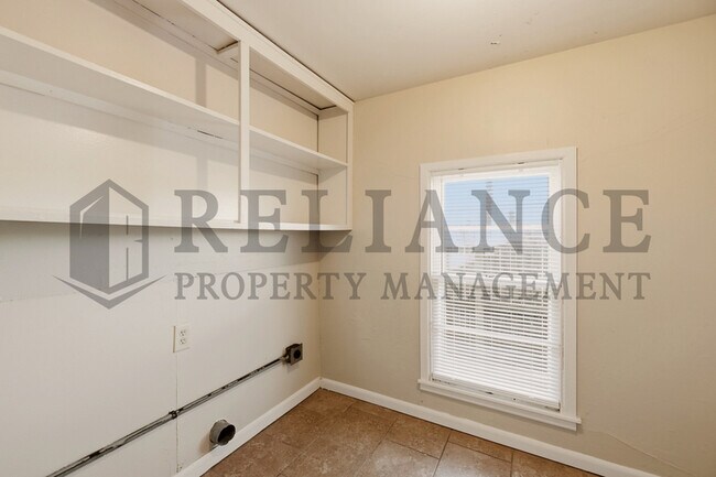 Building Photo - 1843 S Pattie St