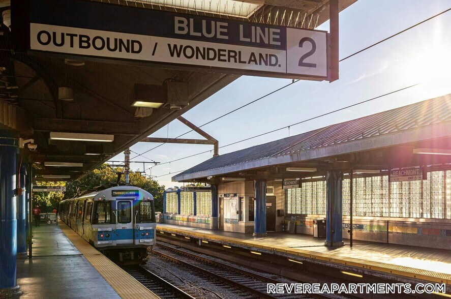 Building Photo - 328 Bank St