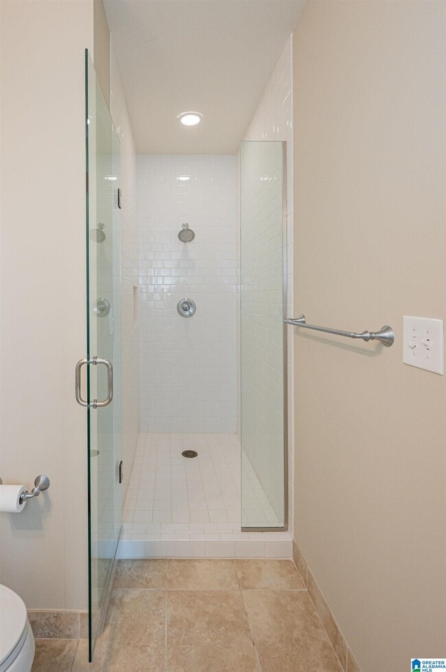 Building Photo - 350 19th St S