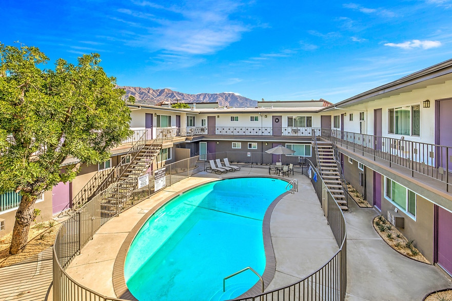 Primary Photo - Luxe at Burbank