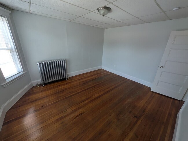Building Photo - 156 Talbot Ave