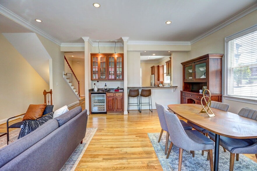 Building Photo - 1919 E Broad St