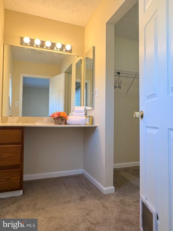 Building Photo - 2120 Commissary Cir