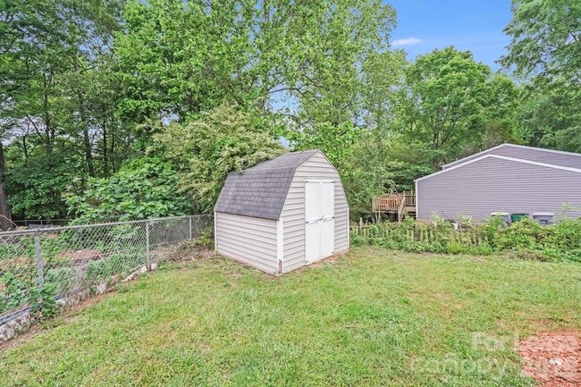 Building Photo - 5001 Forest Mountain Ct