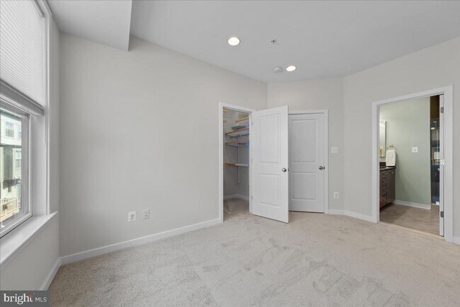 Building Photo - 2916 Penny Ln