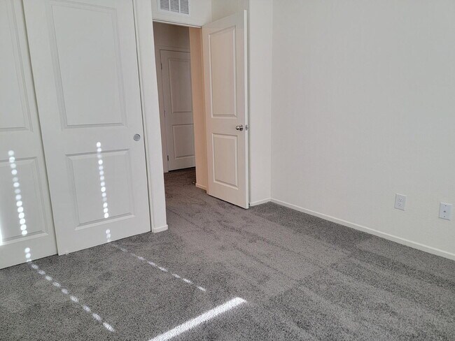 Building Photo - Brand New Home Never Lived In 3 bedroom, 2 bathroom, 2.5 bath, 2 Car Garage