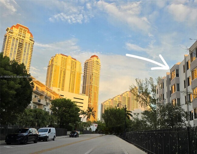 Building Photo - 250 180th Dr