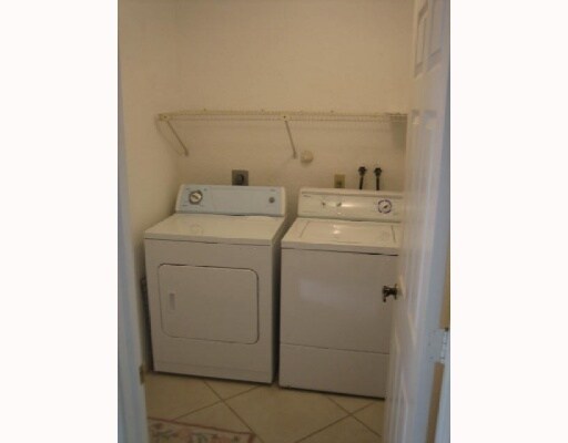 Building Photo - 7698 Solimar Cir