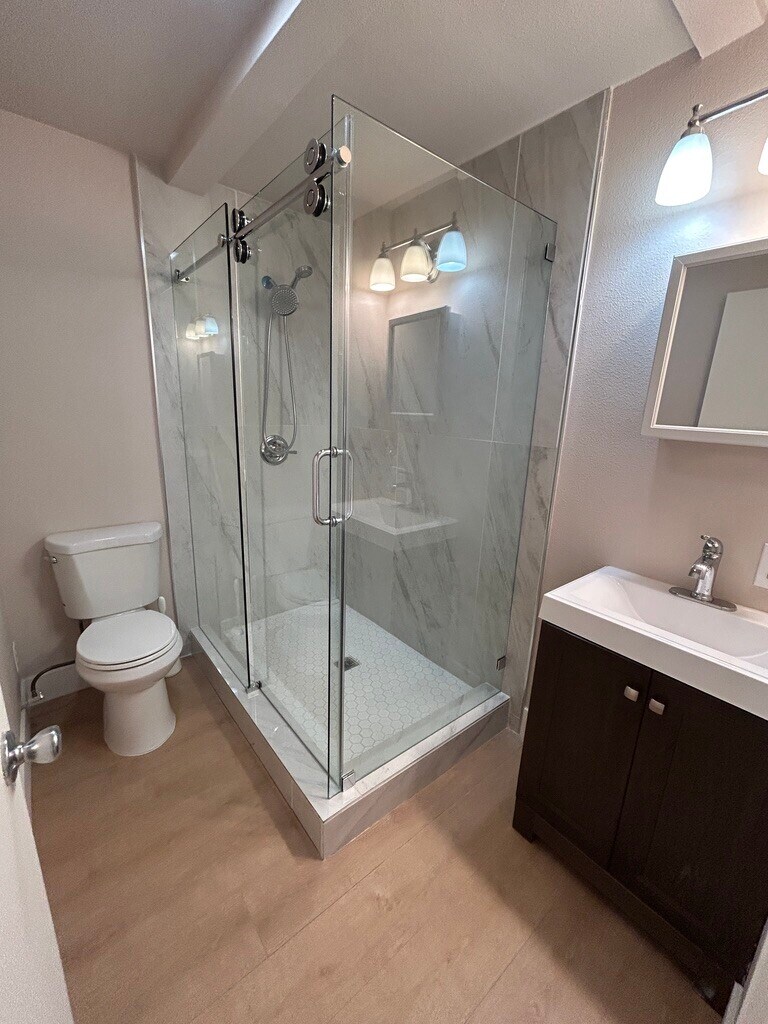 Building Photo - 820 Jackson St