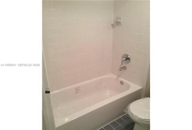 Building Photo - 9688 Fontainebleau Blvd